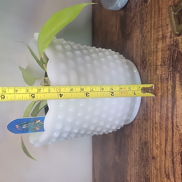 Vintage Milk Glass Planter - Picture 2 of 2